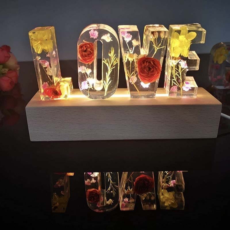 Lampe Résine époxy en Bois pour une Décoration élégante et Luxe 10 lampe résine époxy en bois gravée love