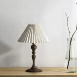 lampe de chevet bois tourne au style boheme chic 546 1