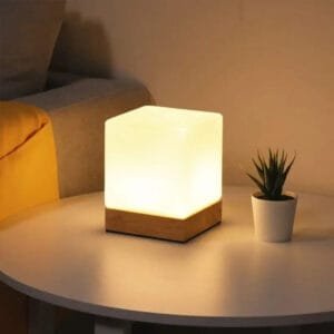 Lampe de Chevet Cube en Bois au Design élegant et Chic