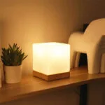 Lampe de Chevet Cube en Bois au Design élegant et Chic