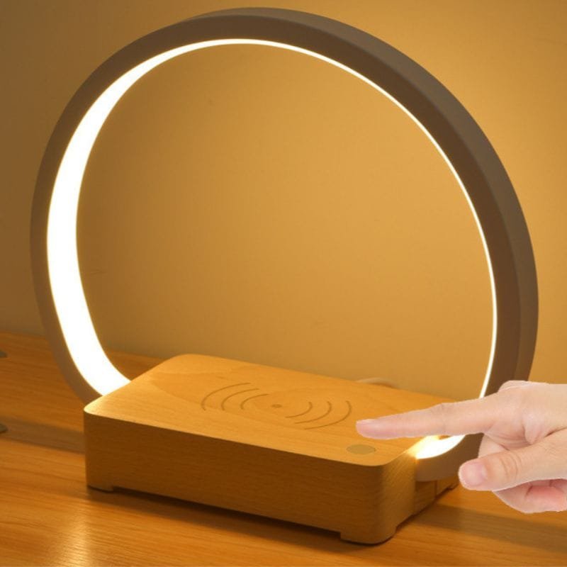 Lampe de Chevet Tactile en Bois Naturel avec Station de Chargement 1 lampe de chevet tactile avec station de chargement allumée