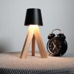 lampe de chevet tactile en bois massif avec eclairage led moderne 676 2