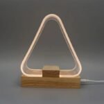 lampe de chevet tactile en bois naturel pour une ambiance douce 435 2