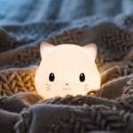 Veilleuse Bébé Chat Apaisante pour Allaitement et Sommeil