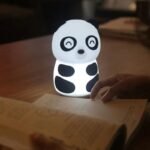 Veilleuse Bébé Panda pour une Ambiance Calme et Décorative
