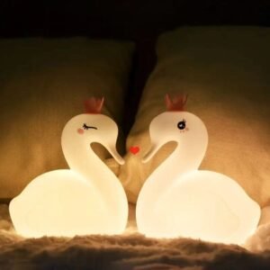 veilleuse cygne coloree pour enfants tactile et souple 870 1