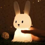 veilleuse enfant lapin eclairez les nuits de votre petit 932 1